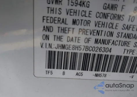 2011 Honda Fit Sport z USA, uszkodzony, nr VIN JHMGE8H57BC026304